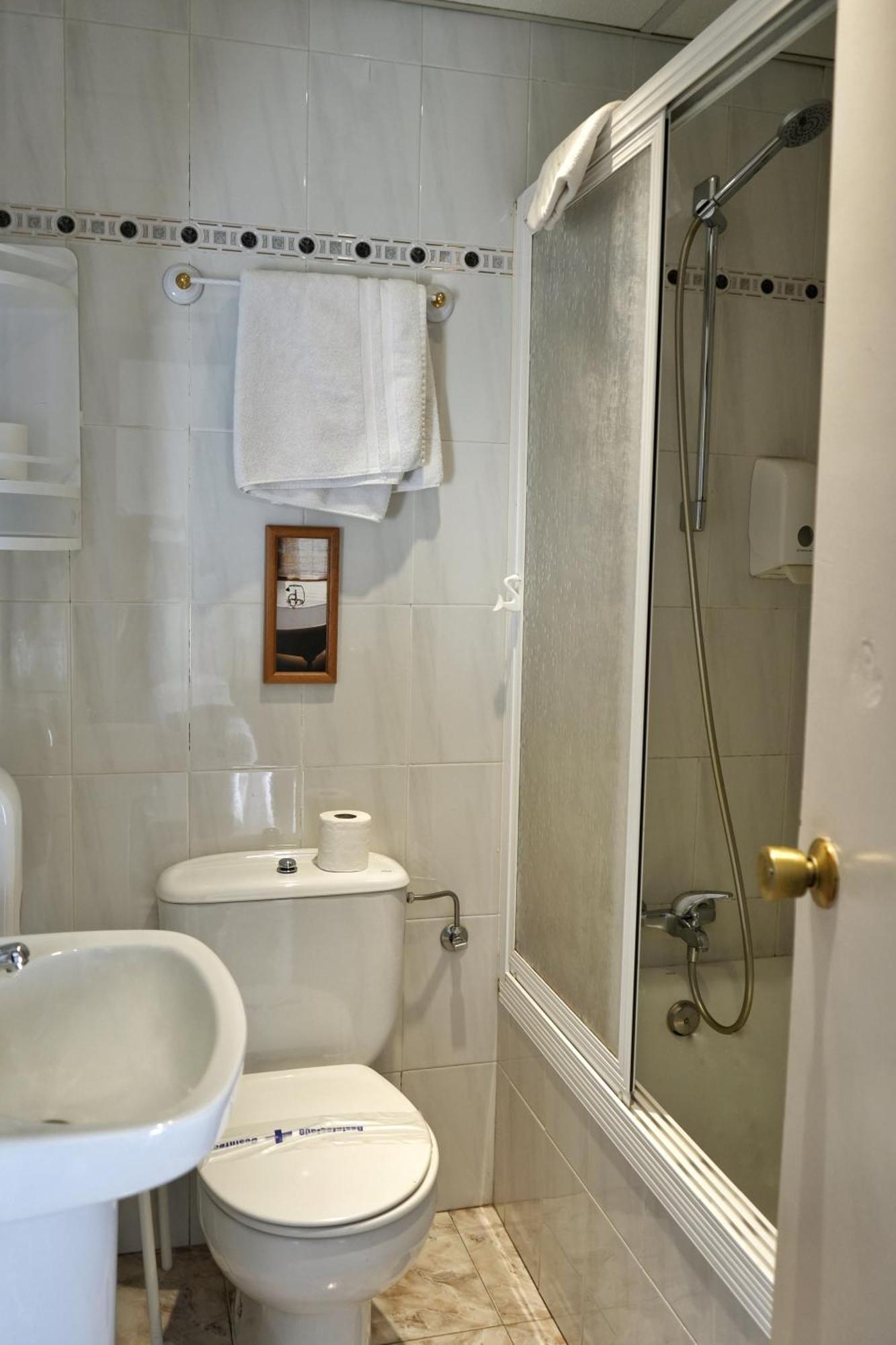 Hostal Mainz Piedralaves Exteriér fotografie