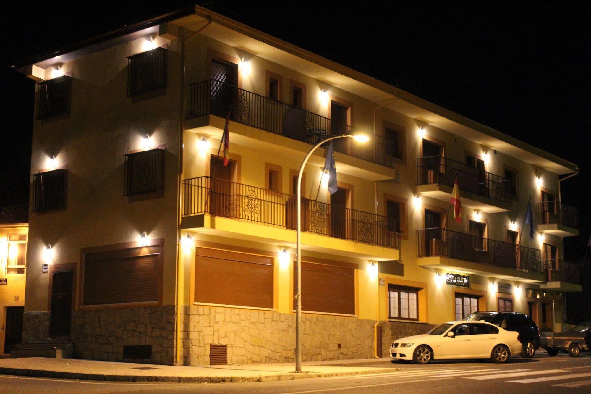 Hostal Mainz Piedralaves Exteriér fotografie